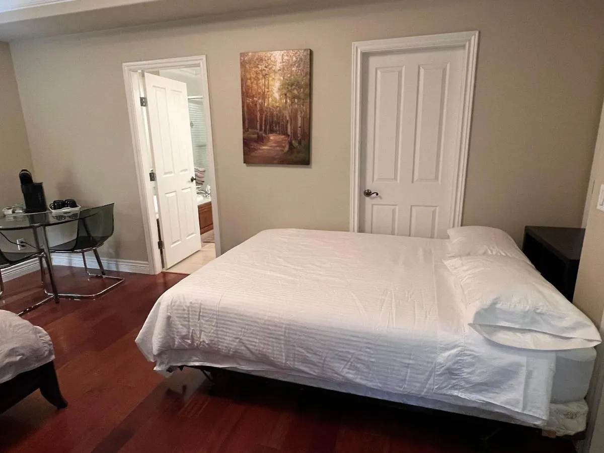 Holiday home Lucky Suite, Two-Bedroom Suite With Independent Entrance In Richmond Close To Yvr